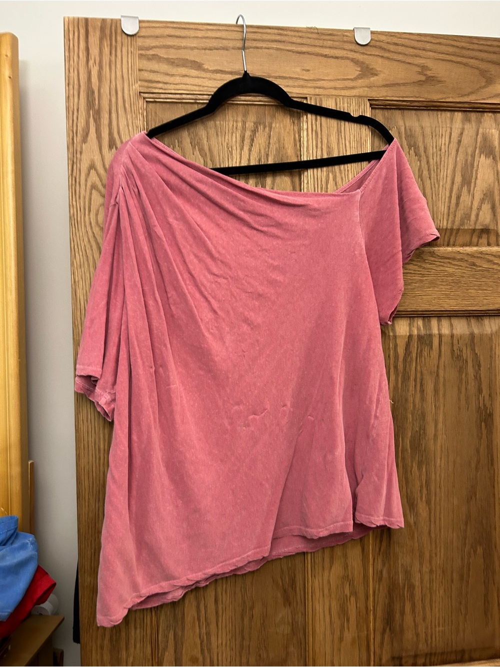 Evereve Washed Pink Off-Shoulder Short Sleeve Tee
